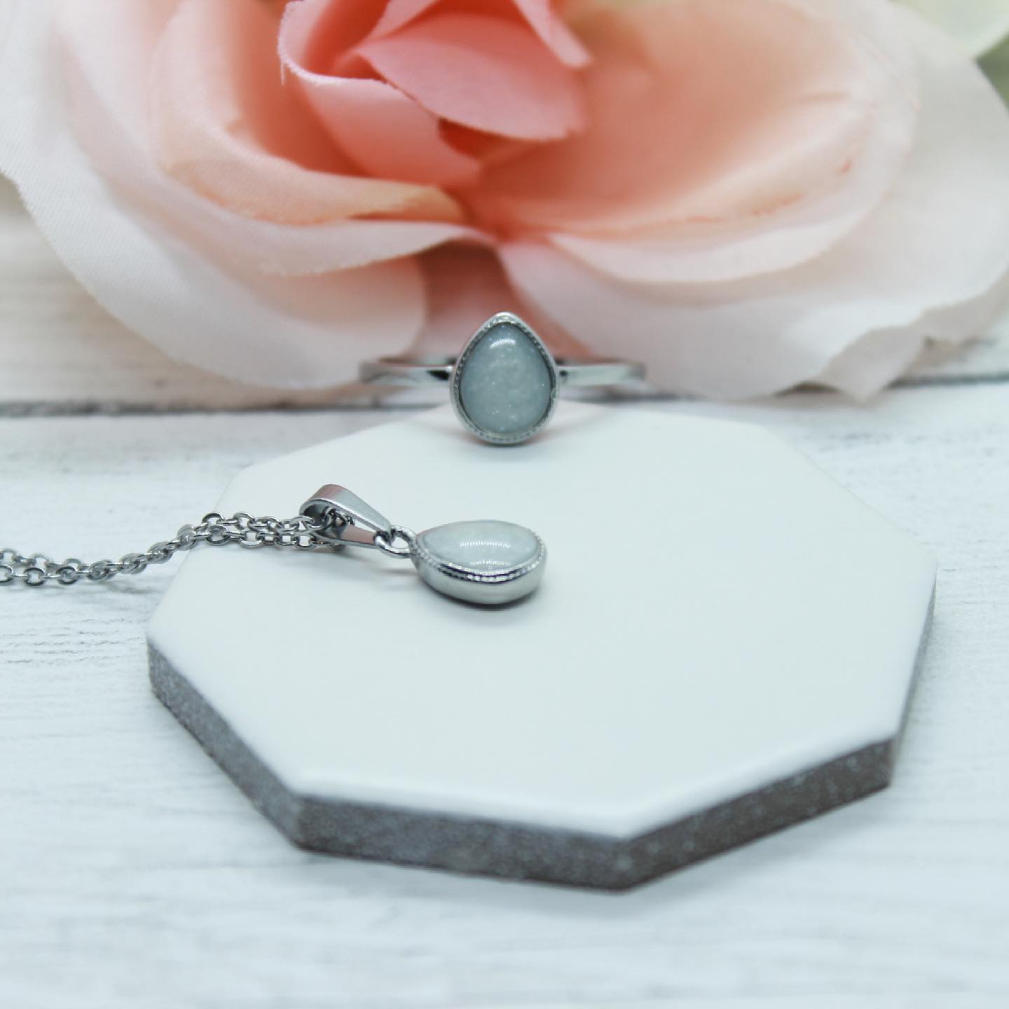 Stainless steel teardrop ring